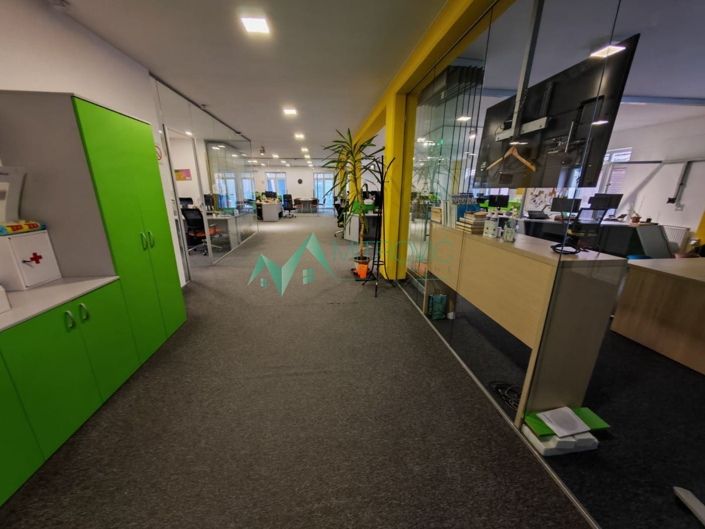 Lokal Prodaja Novi Sad  752 m2