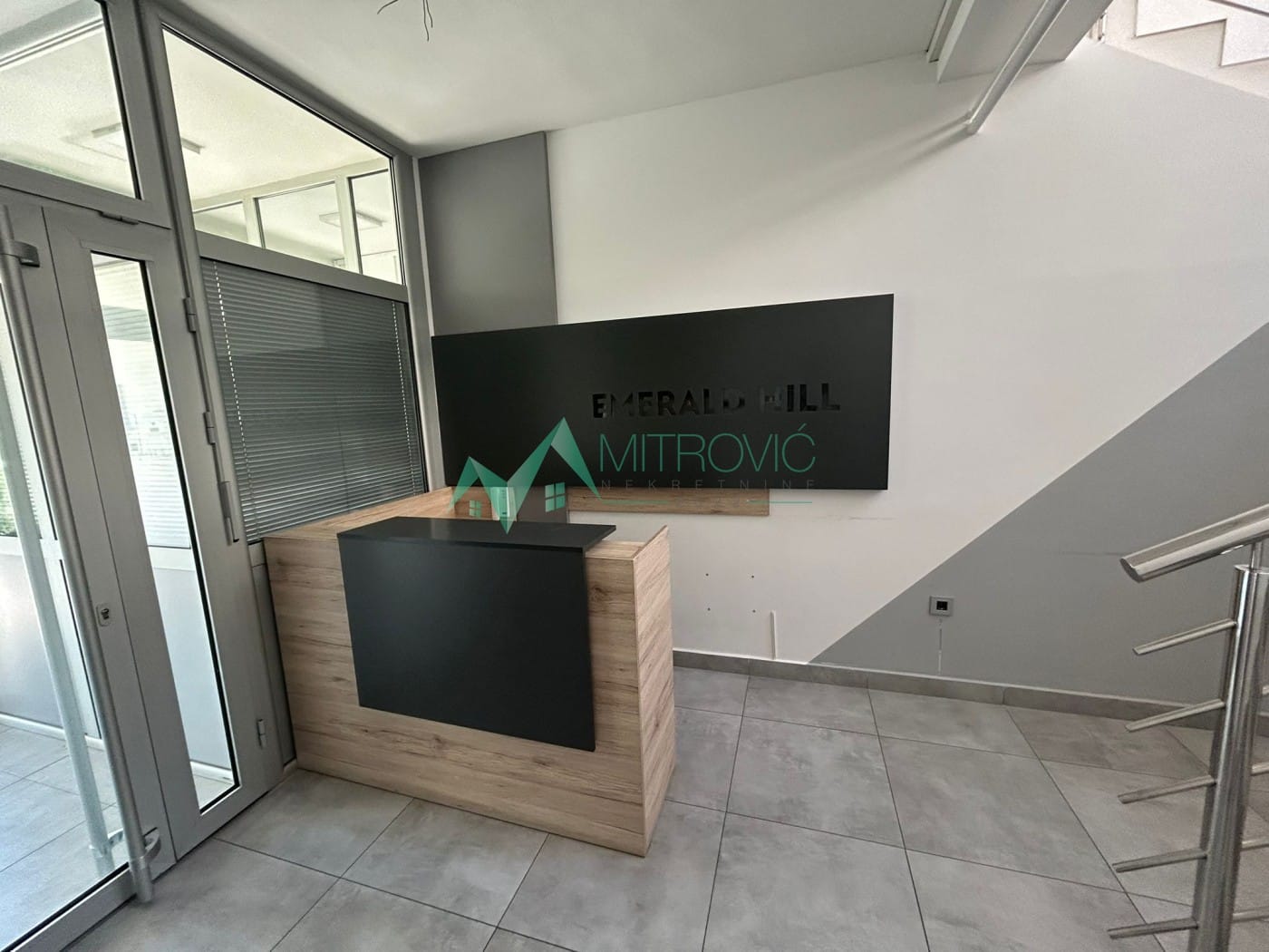 Lokal Prodaja Novi Sad  290 m2