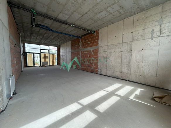 Lokal Prodaja Novi Sad  182 m2