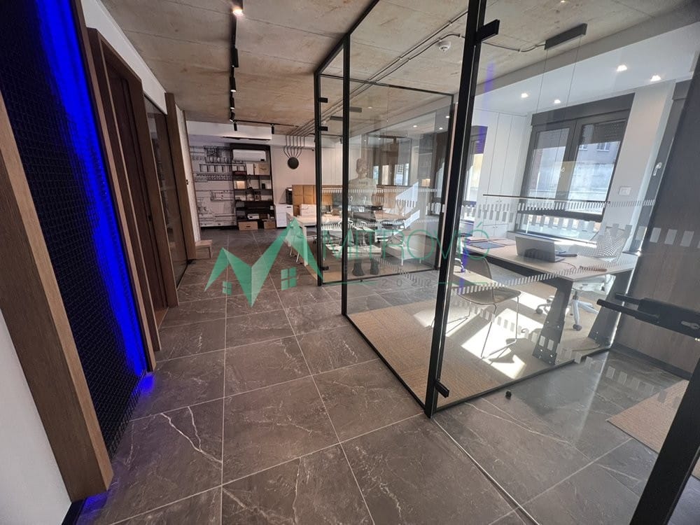 Lokal Prodaja Novi Sad  121 m2