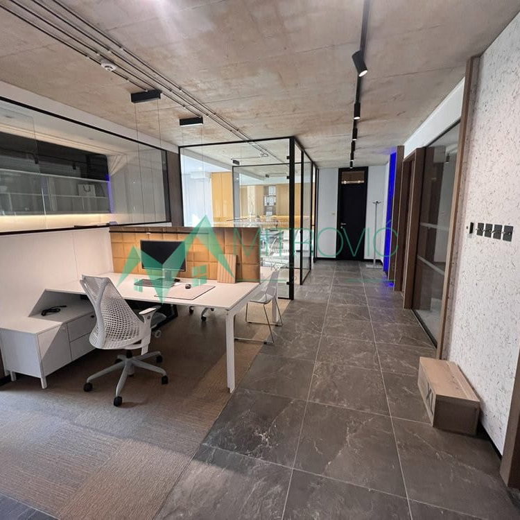 Lokal Prodaja Novi Sad  121 m2