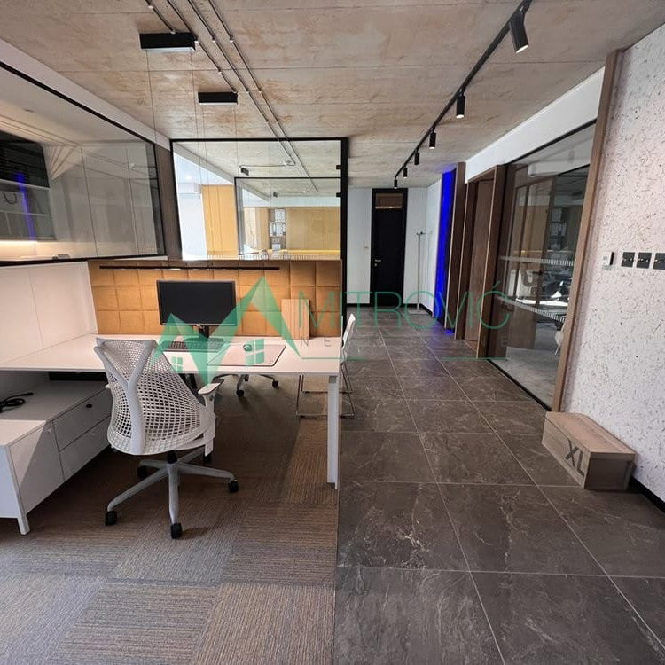 Lokal Prodaja Novi Sad  121 m2