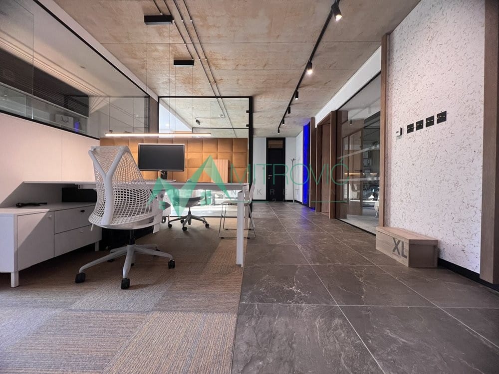 Lokal Prodaja Novi Sad  121 m2