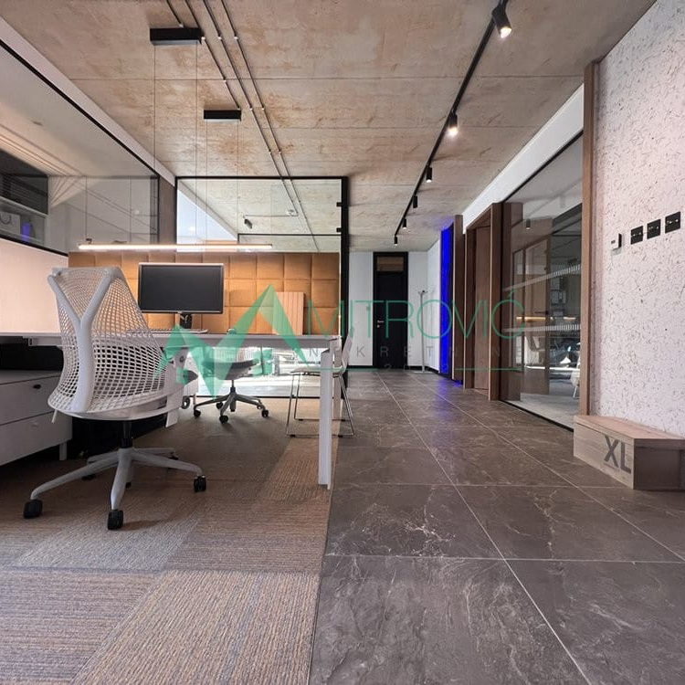Lokal Prodaja Novi Sad  121 m2