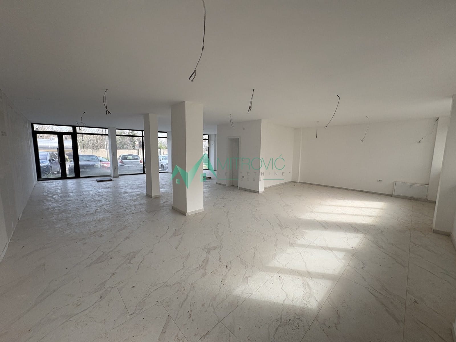 Lokal Prodaja Novi Sad  421 m2