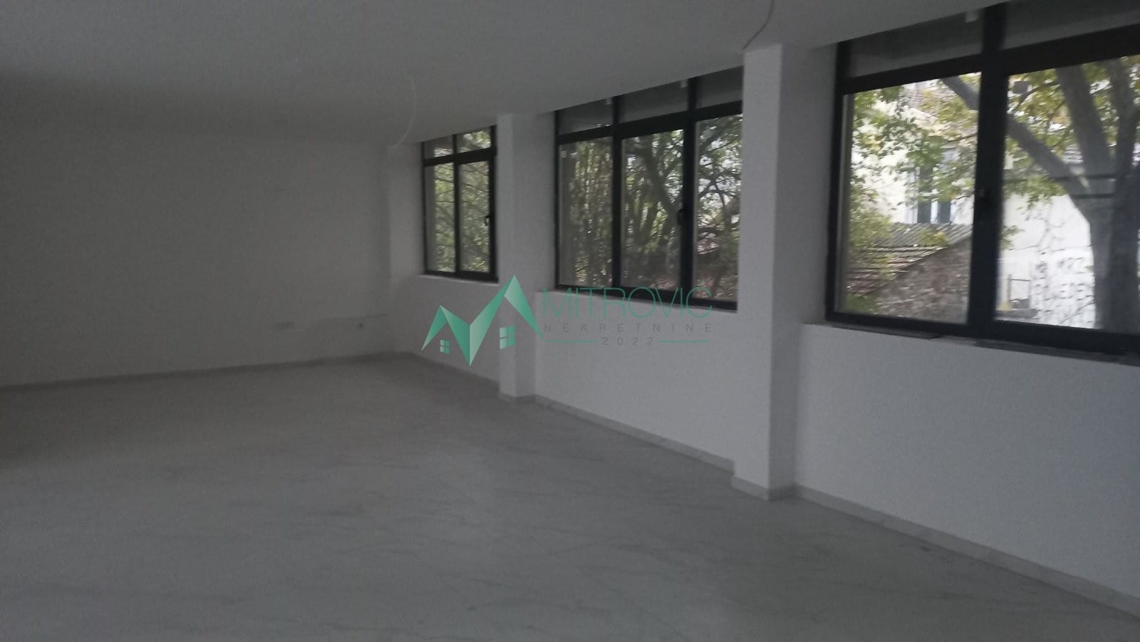 Lokal Prodaja Novi Sad  421 m2