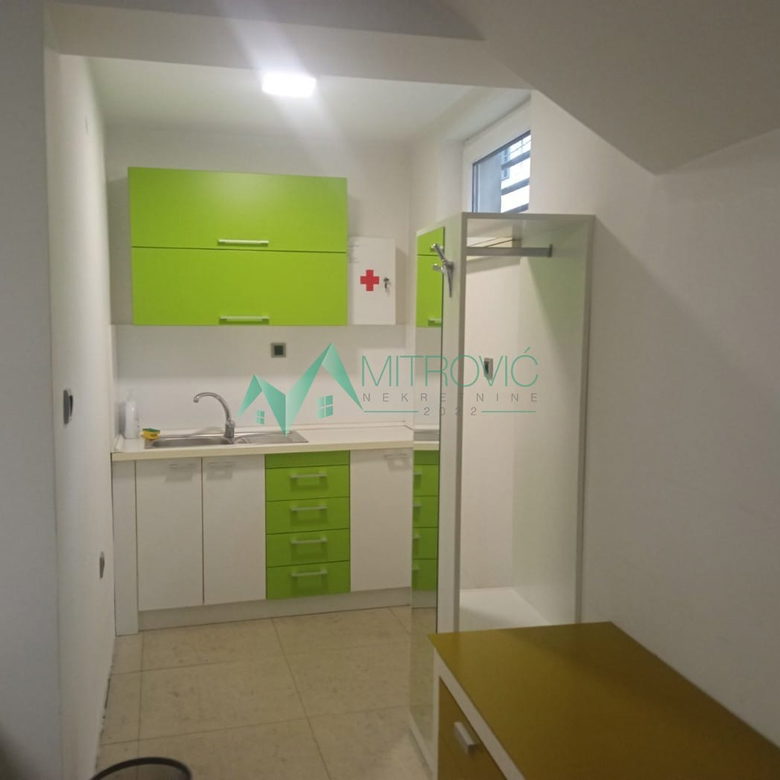 Lokal Prodaja Novi Sad  73 m2