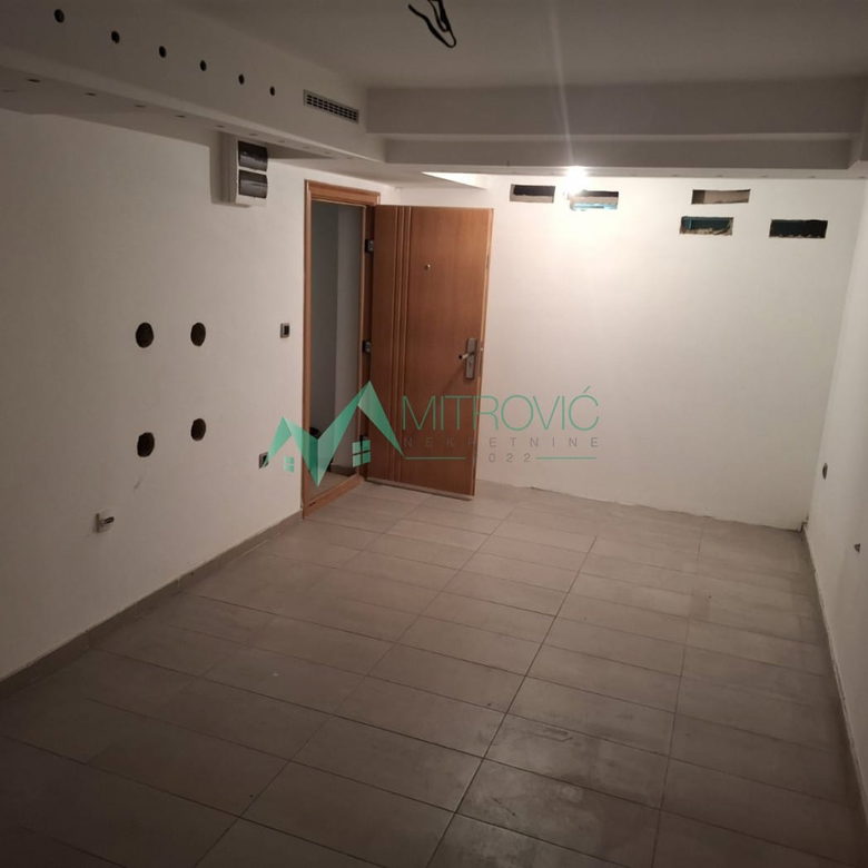 Lokal Prodaja Novi Sad  73 m2