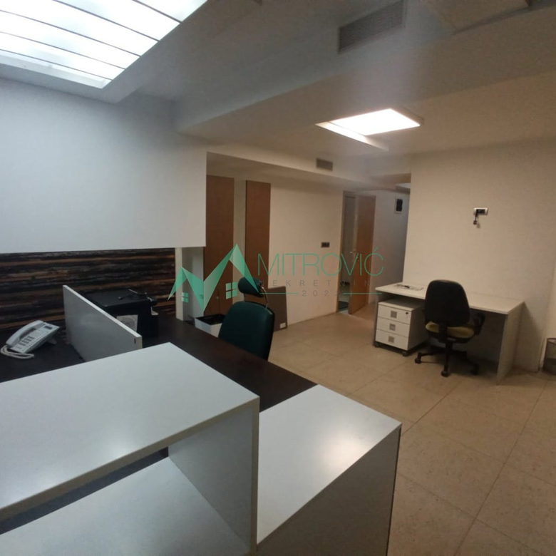 Lokal Prodaja Novi Sad  73 m2