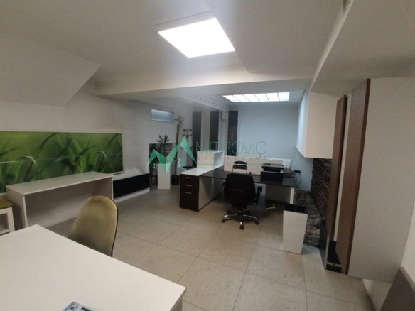 Lokal Prodaja Novi Sad  73 m2
