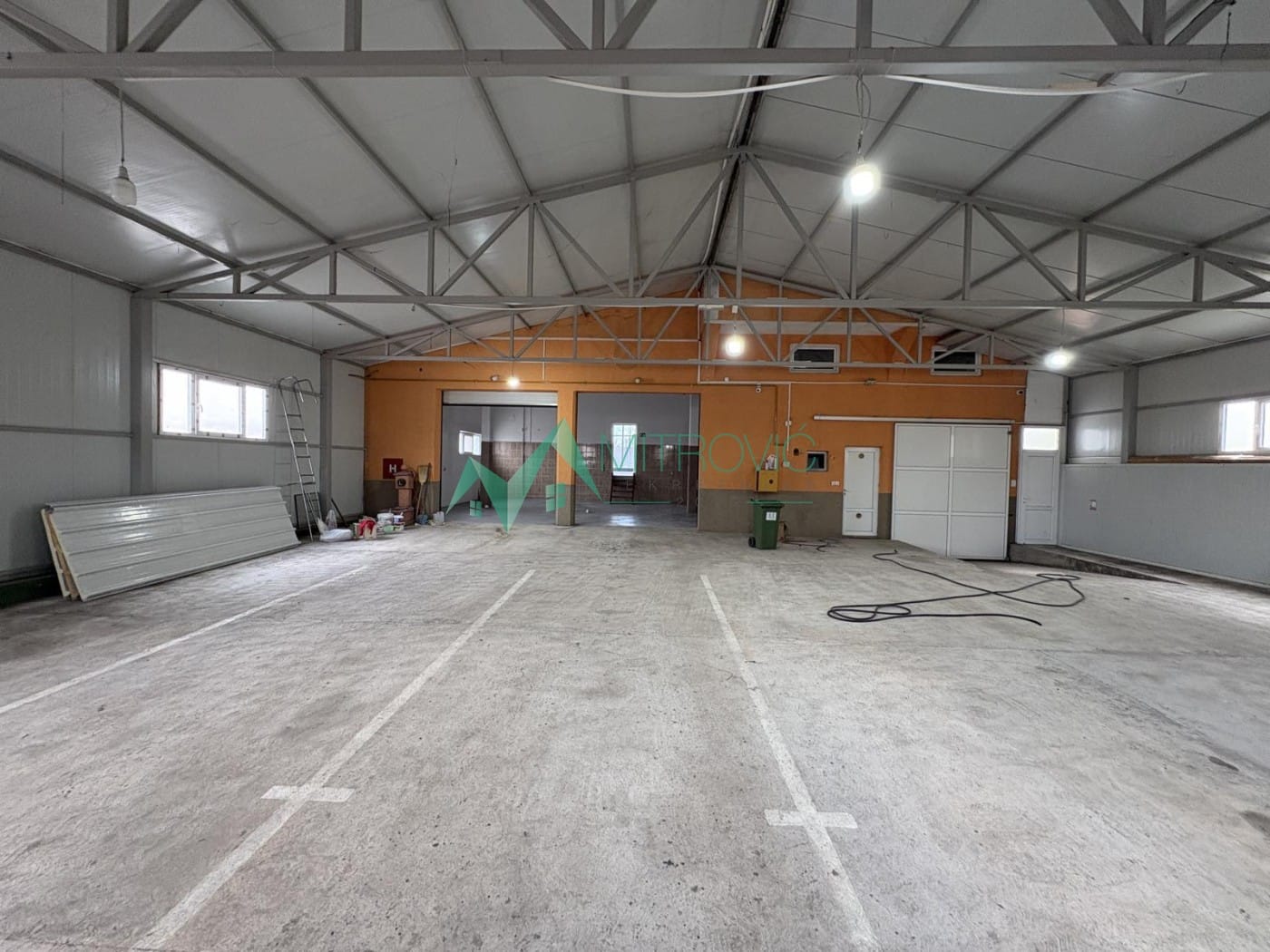Lokal Prodaja Novi Sad  1044 m2