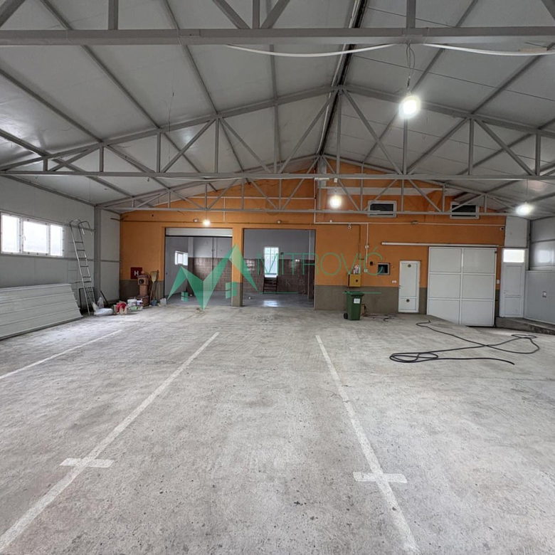 Lokal Prodaja Novi Sad  1044 m2