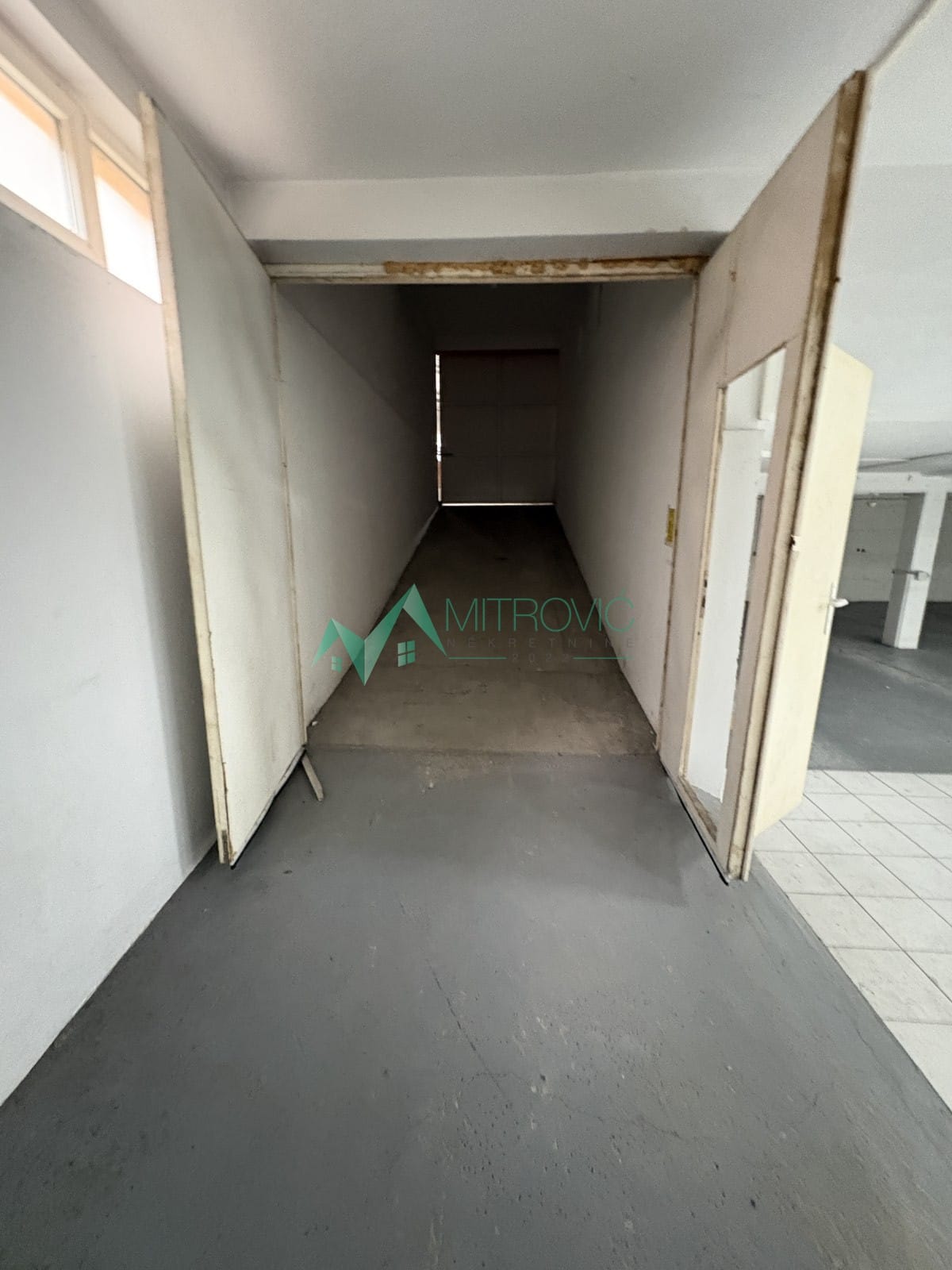 Lokal Prodaja Novi Sad  1044 m2