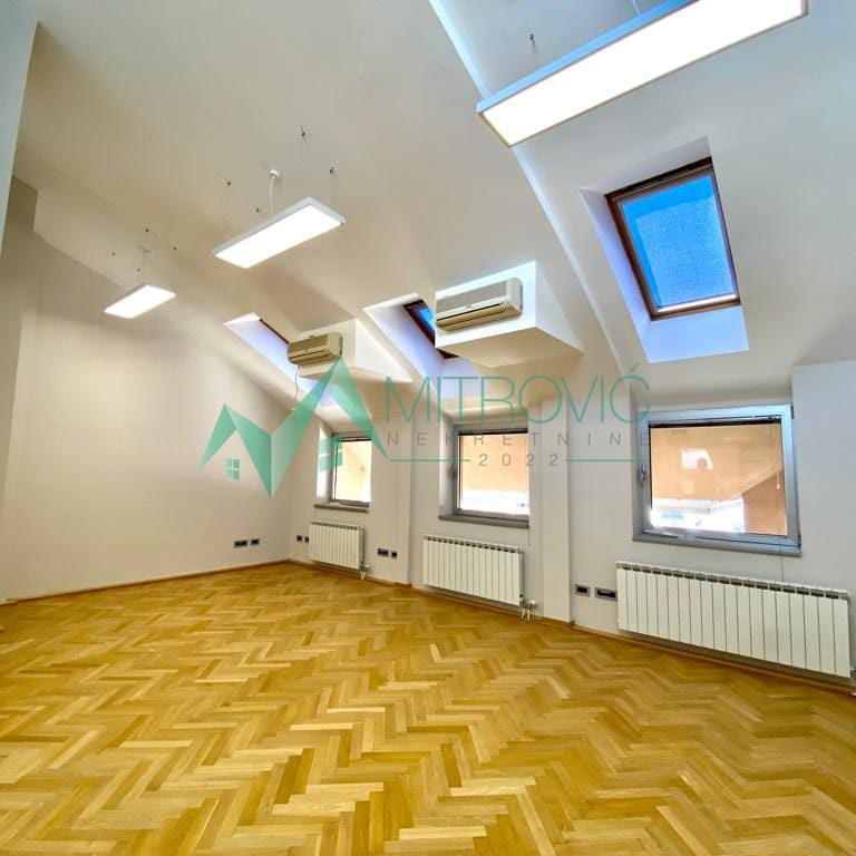 Lokal Prodaja Novi Sad  162 m2