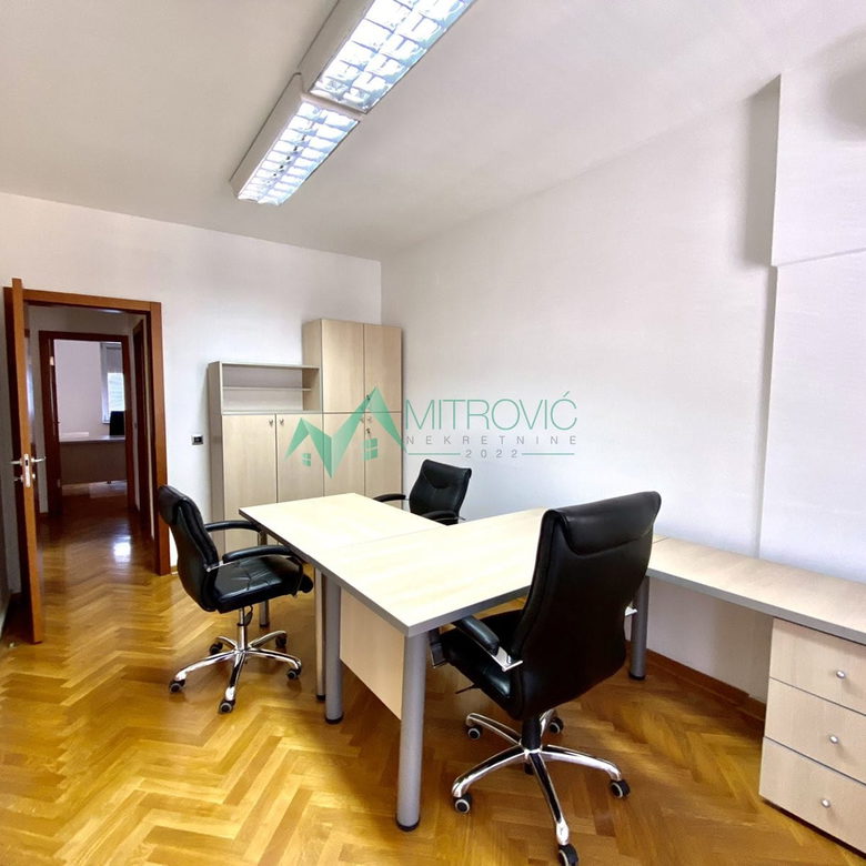 Lokal Prodaja Novi Sad  117 m2