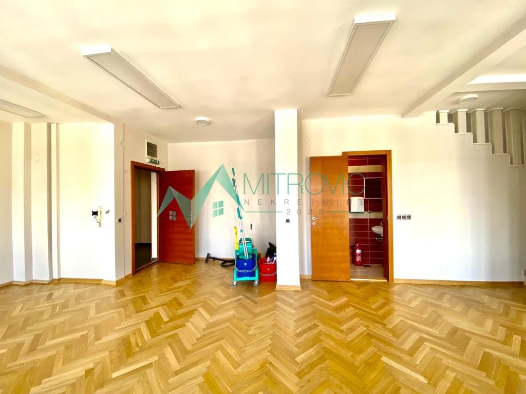 Lokal Prodaja Novi Sad Lokal Prodaja Novi Sad 182 m2