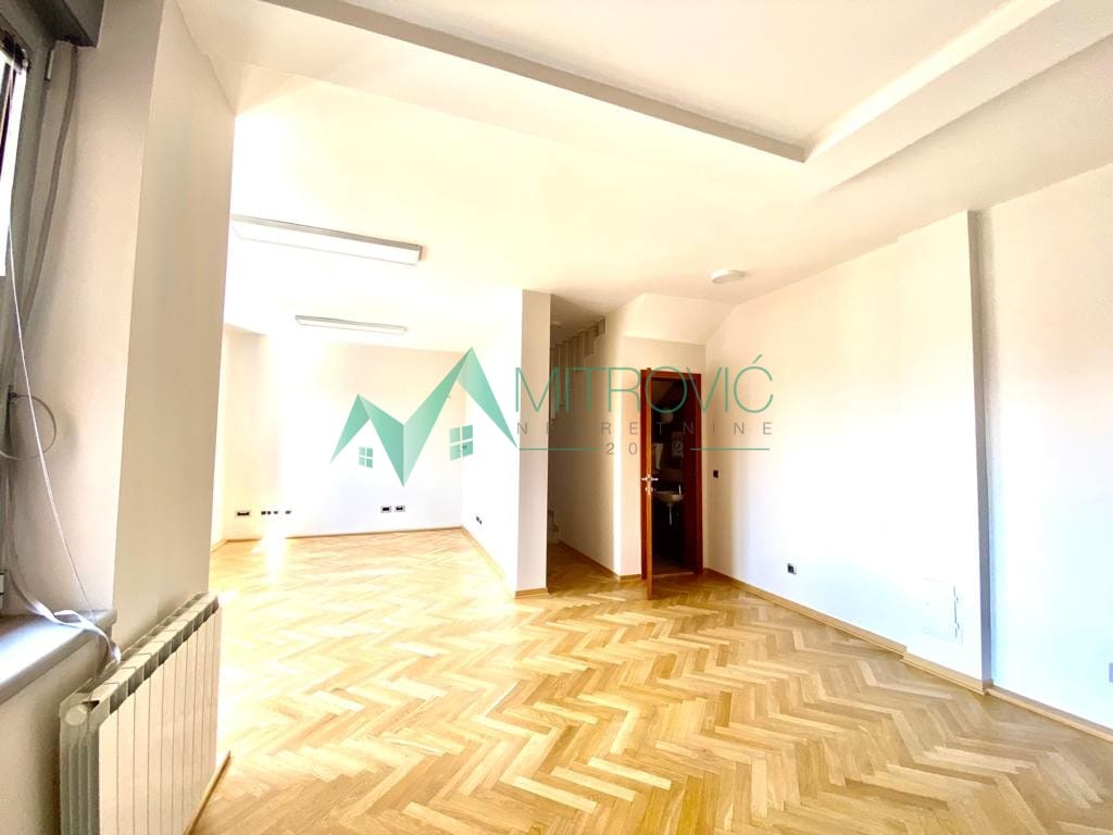 Lokal Prodaja Novi Sad Lokal Prodaja Novi Sad 182 m2