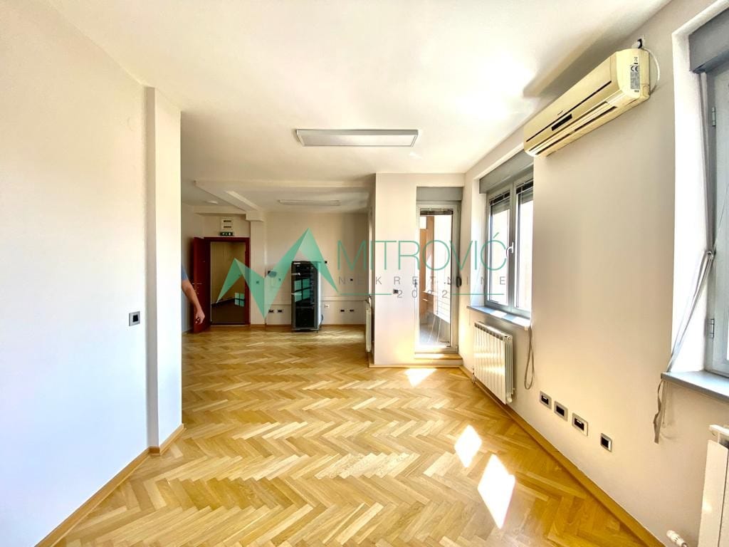 Lokal Prodaja Novi Sad Lokal Prodaja Novi Sad 182 m2