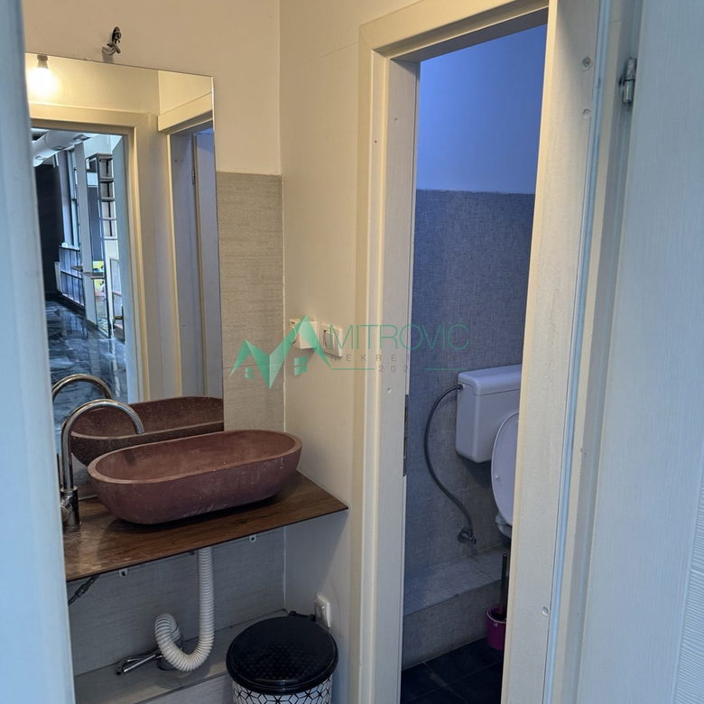 Lokal Prodaja Novi Sad  61 m2
