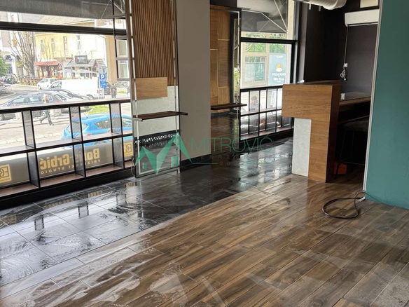 Lokal Prodaja Novi Sad  61 m2