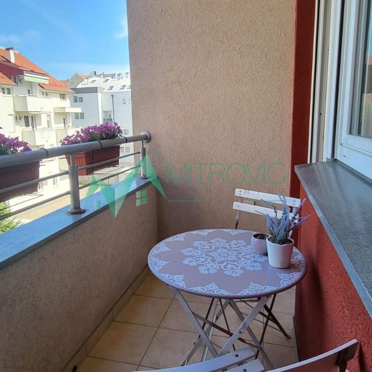 Stan Prodaja Novi Sad  35 m2