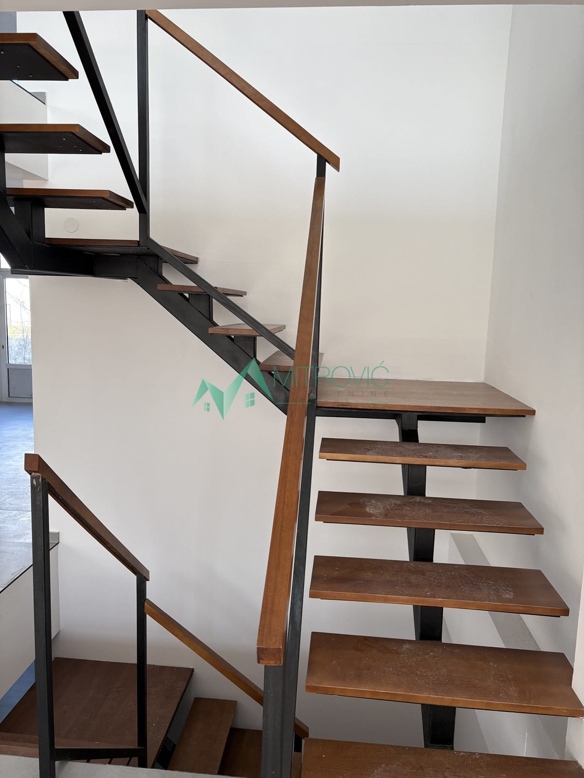 Lokal Prodaja Novi Sad  350 m2