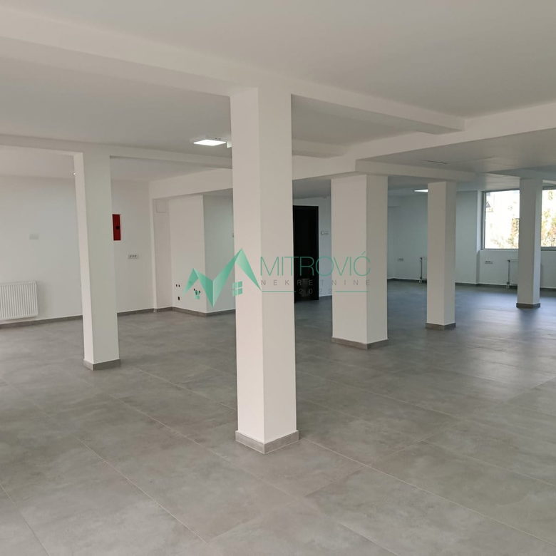 Lokal Prodaja Novi Sad  350 m2