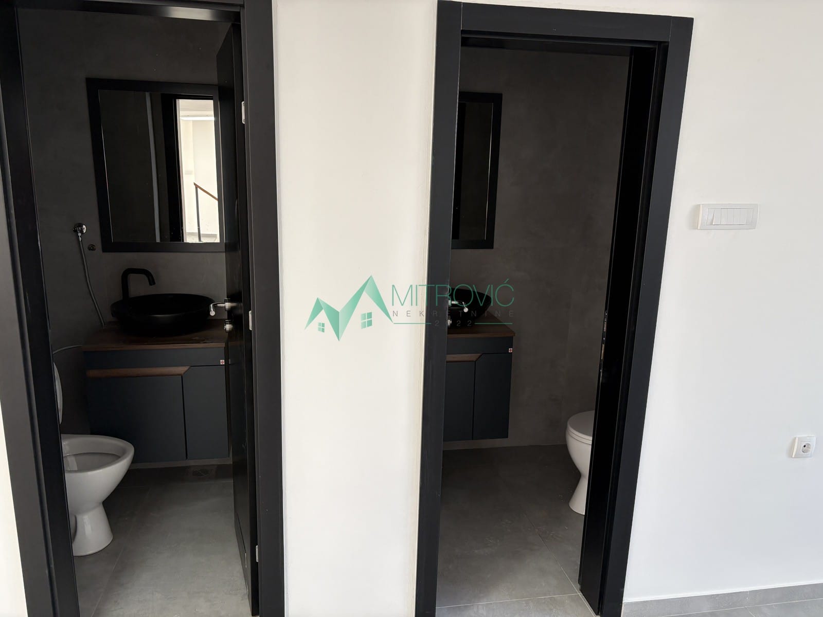 Lokal Prodaja Novi Sad  350 m2