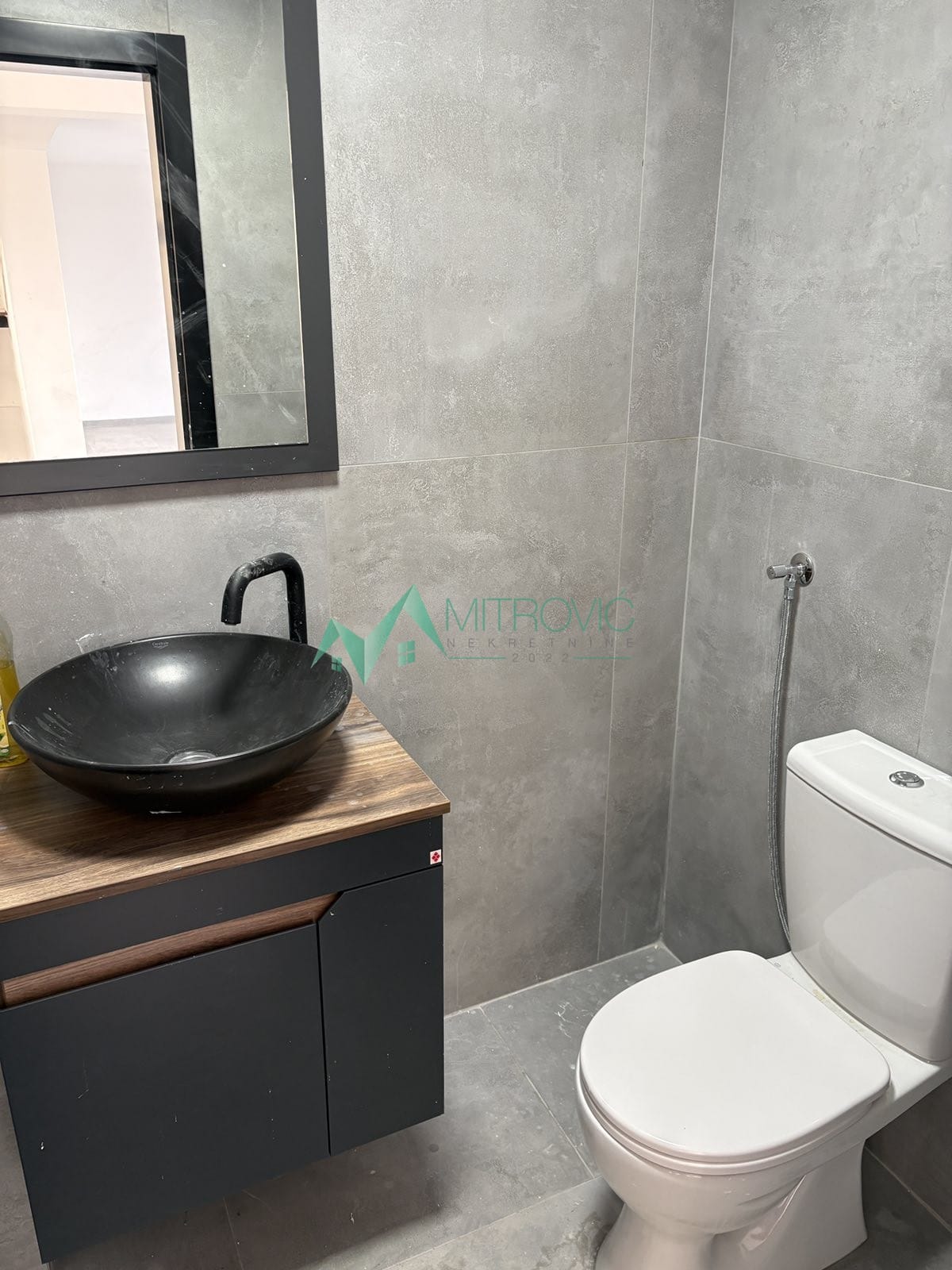 Lokal Prodaja Novi Sad  350 m2