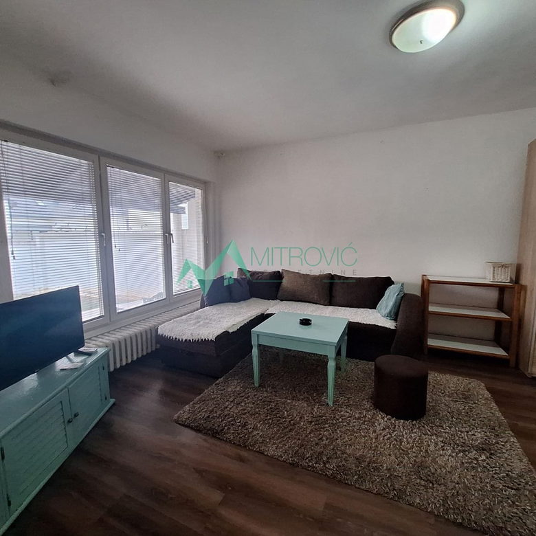 Stan Prodaja Veternik  60 m2