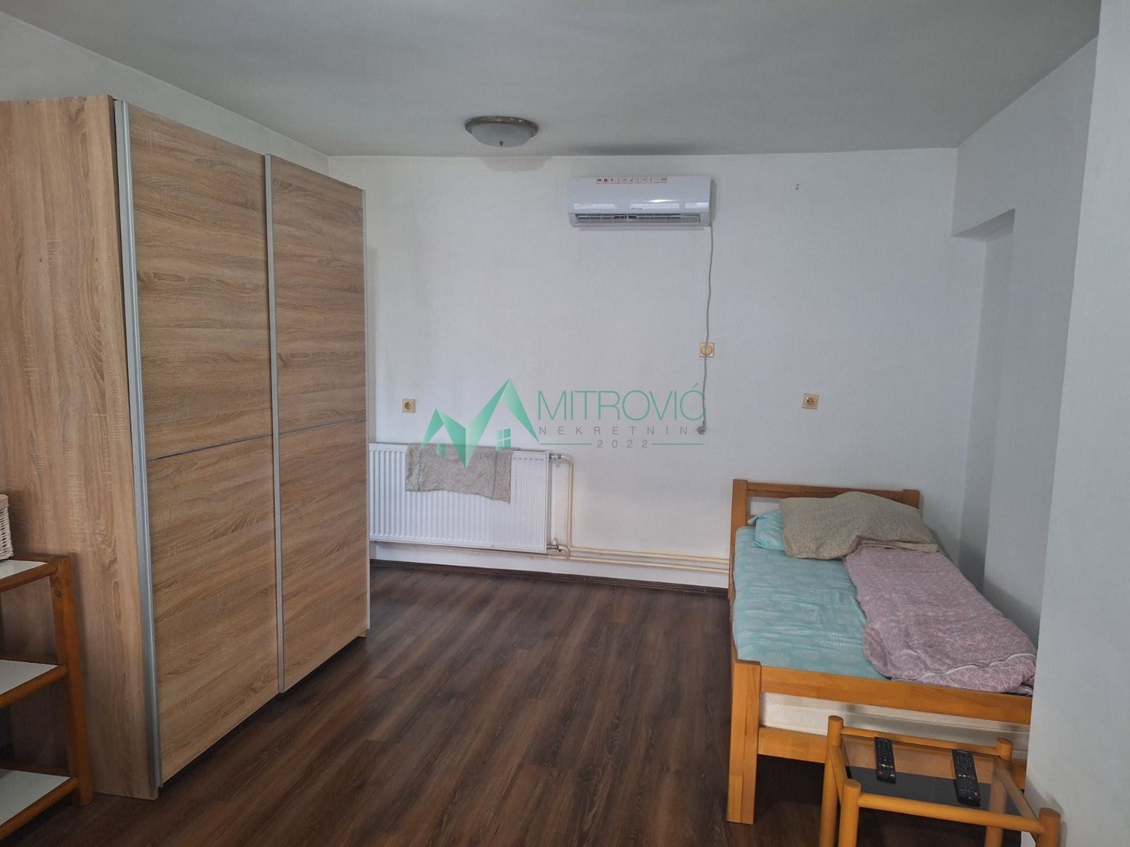 Stan Prodaja Veternik  60 m2