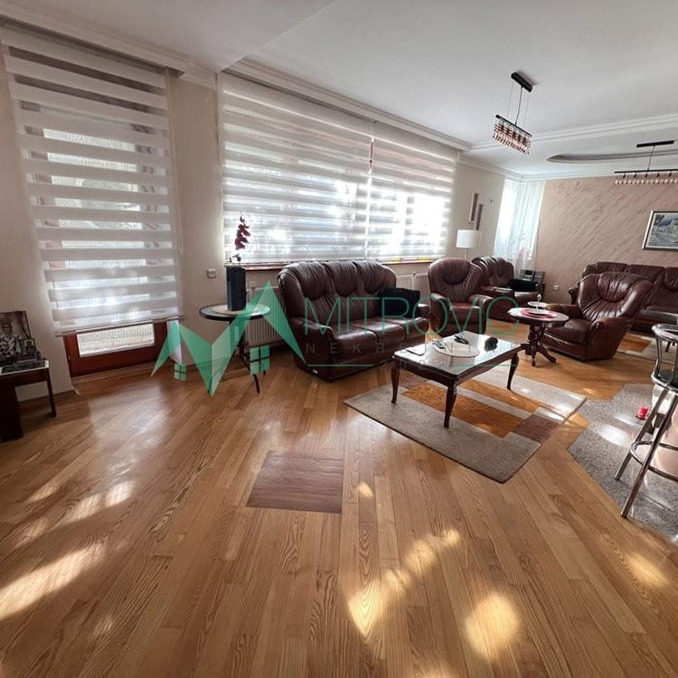 Kuća Prodaja Novi Sad  299 m2