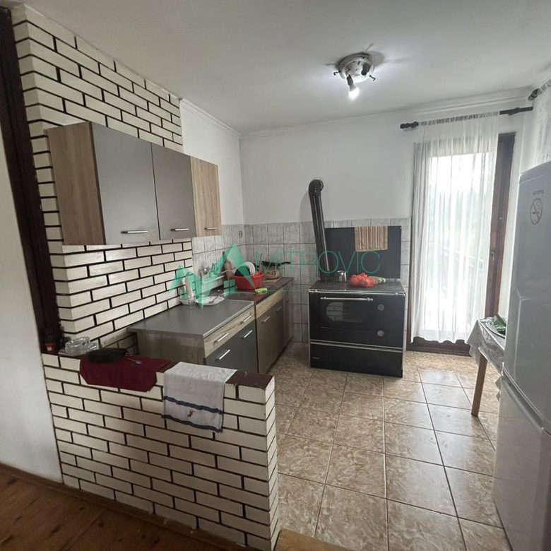 Kuća Prodaja Sremska Kamenica  120 m2