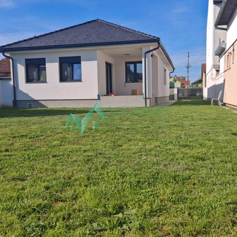 Kuća Prodaja Bačka Palanka  133 m2