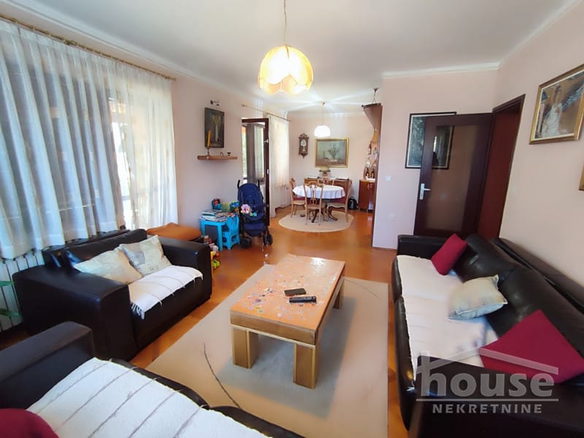 Kuća Prodaja Novi Sad  300 m2
