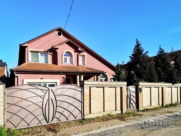 Kuća Prodaja Novi Sad  449 m2