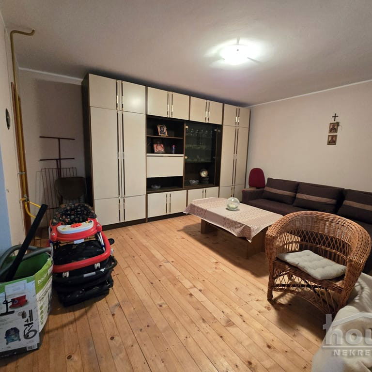 Kuća Prodaja Novi Sad  204 m2
