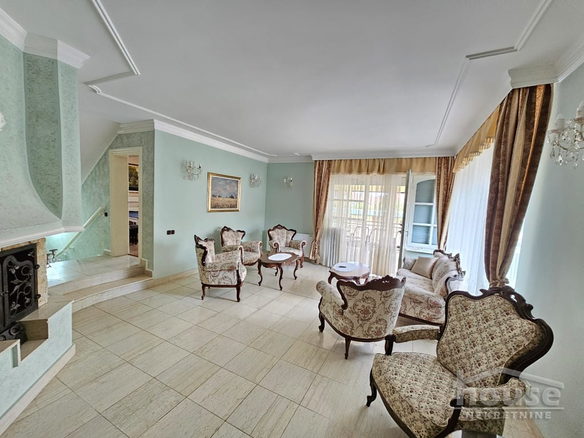Kuća Prodaja Novi Sad  360 m2