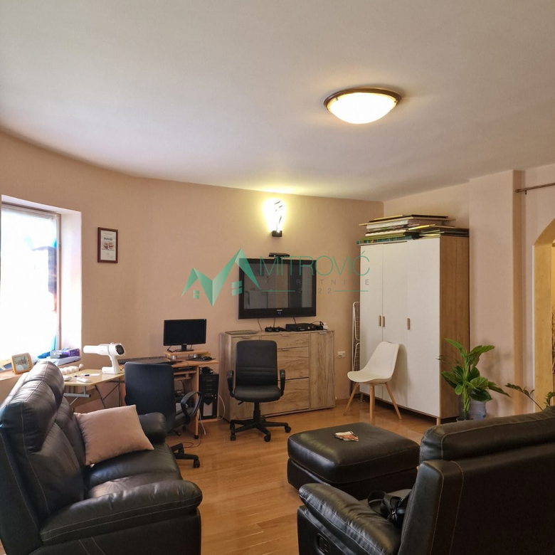 Kuća Prodaja Futog  122 m2