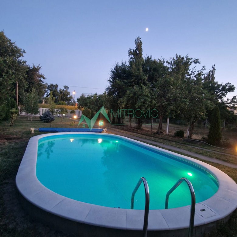 Kuća Prodaja Futog  122 m2