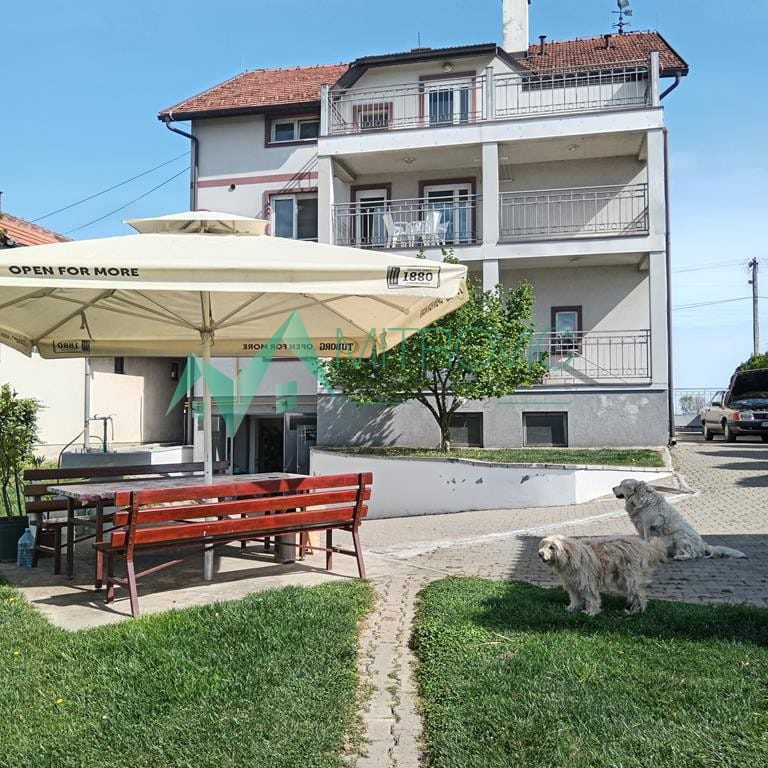 Kuća Prodaja Kać  478 m2