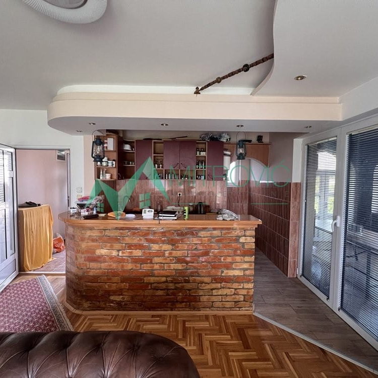Kuća Prodaja Novi Sad  260 m2