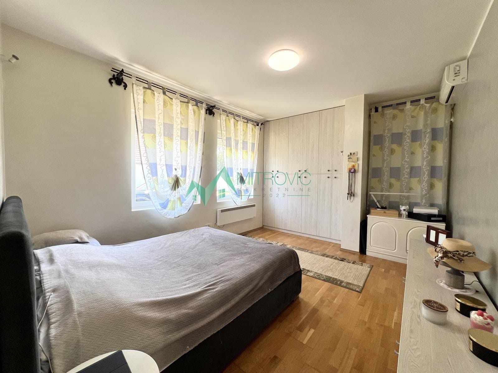 Kuća Prodaja Stepanovićevo  221 m2