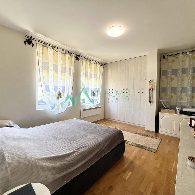 Kuća Prodaja Stepanovićevo  221 m2