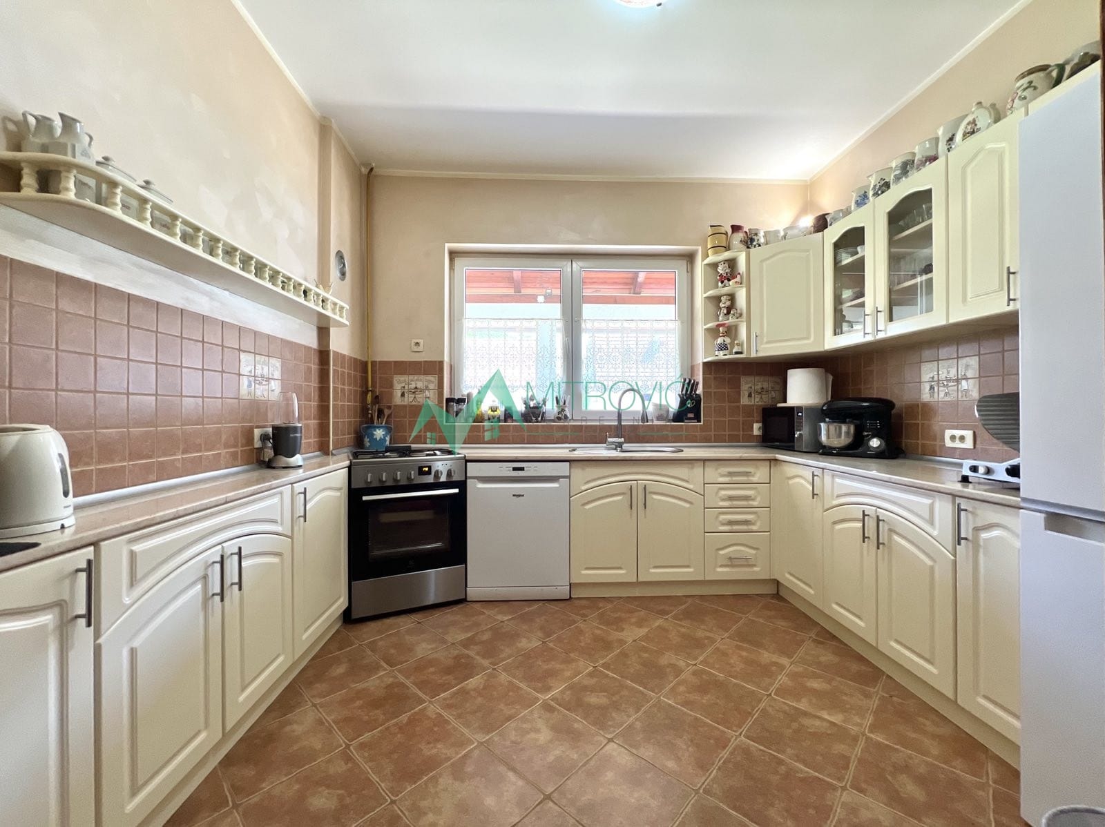 Kuća Prodaja Stepanovićevo  221 m2