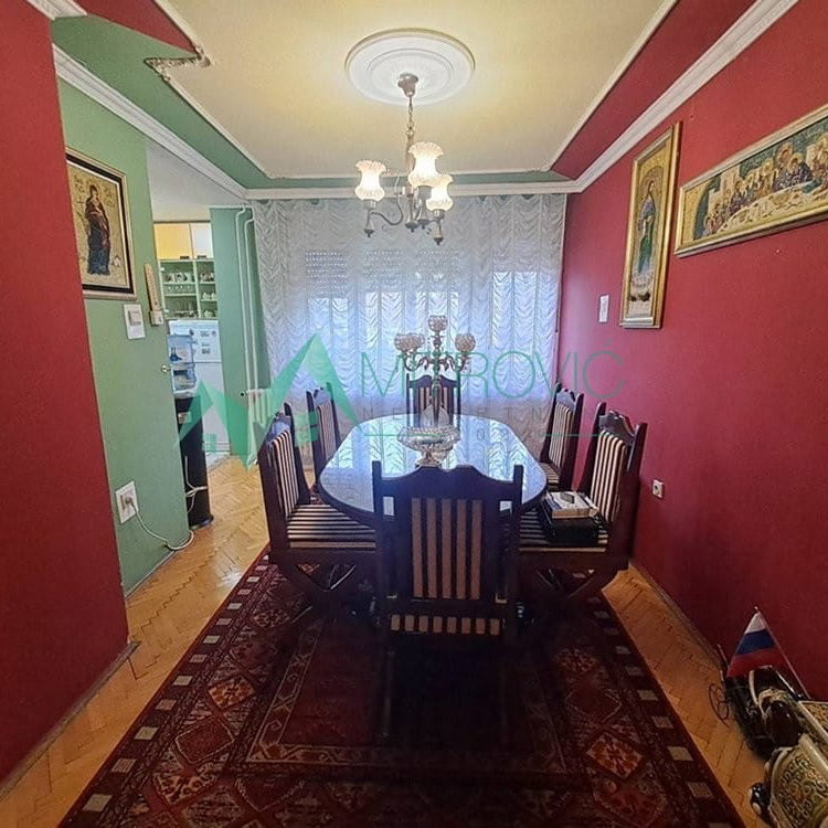 Kuća Prodaja Petrovaradin  250 m2