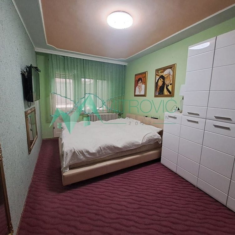 Kuća Prodaja Petrovaradin  250 m2