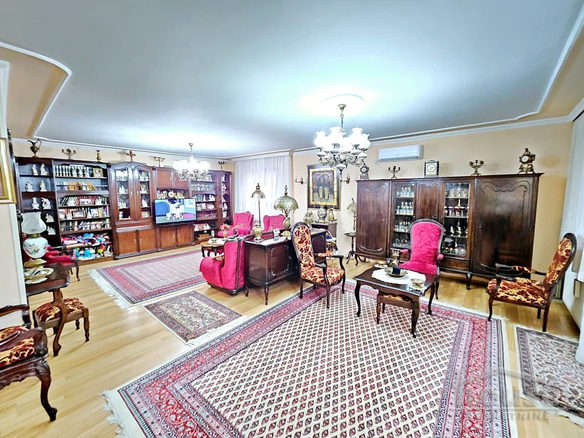 Kuća Prodaja Novi Sad  463 m2