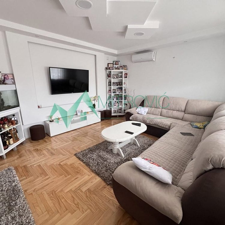 Kuća Prodaja Petrovaradin  95 m2
