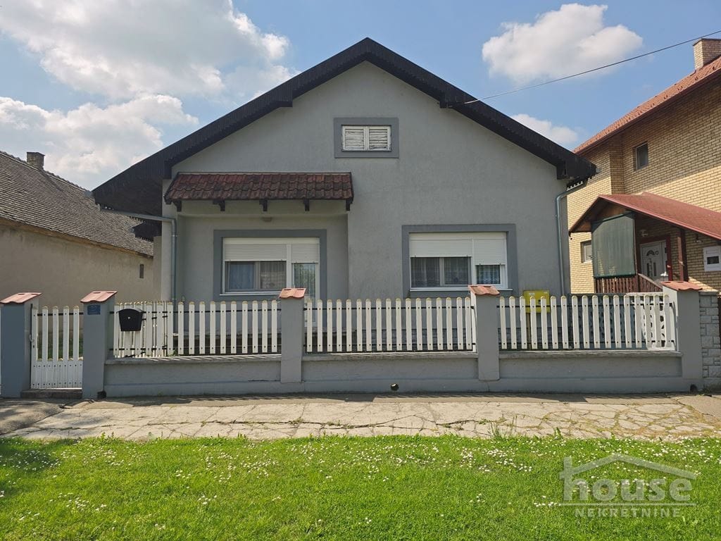 Kuća Prodaja Novi Sad  255 m2